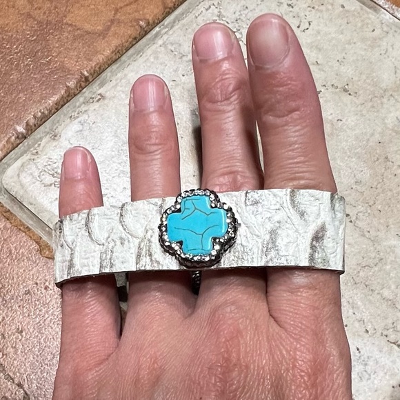 Sandra Ling Python Pave Mini Cuff With Turquoise Cross - Picture 3 of 5